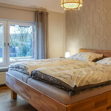 Stunning In W/ Jacuzzi, Wifi And 2 Bedrooms Gunderath