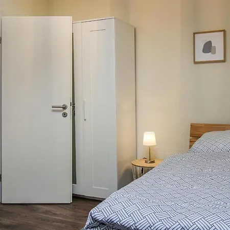 別荘 Stunning In W/ Jacuzzi, Wifi And 2 Bedrooms Gunderath